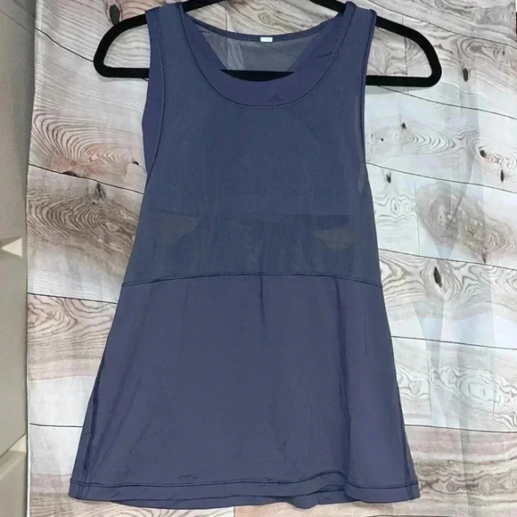 LULULEMON tank top with sports bra size 6 - Picture 1 of 3